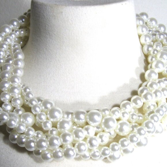 Faux Pearl Cluster White Beads Twisted Statement Chunky Bib Short Necklace - Picture 2 of 3